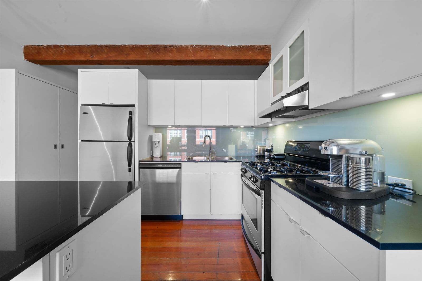Listing Image 13