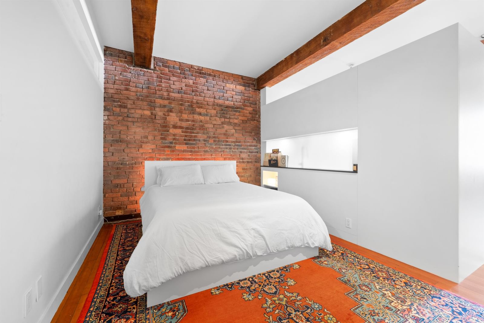 Listing Image 15