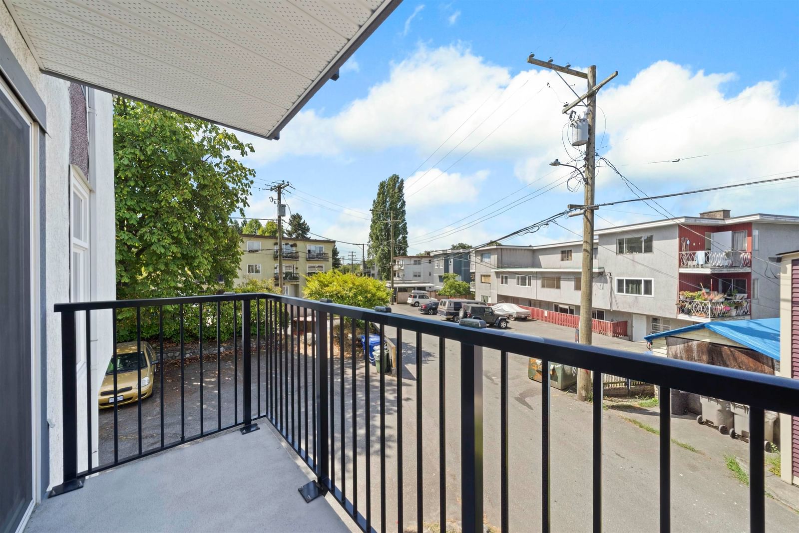 Listing Image 11