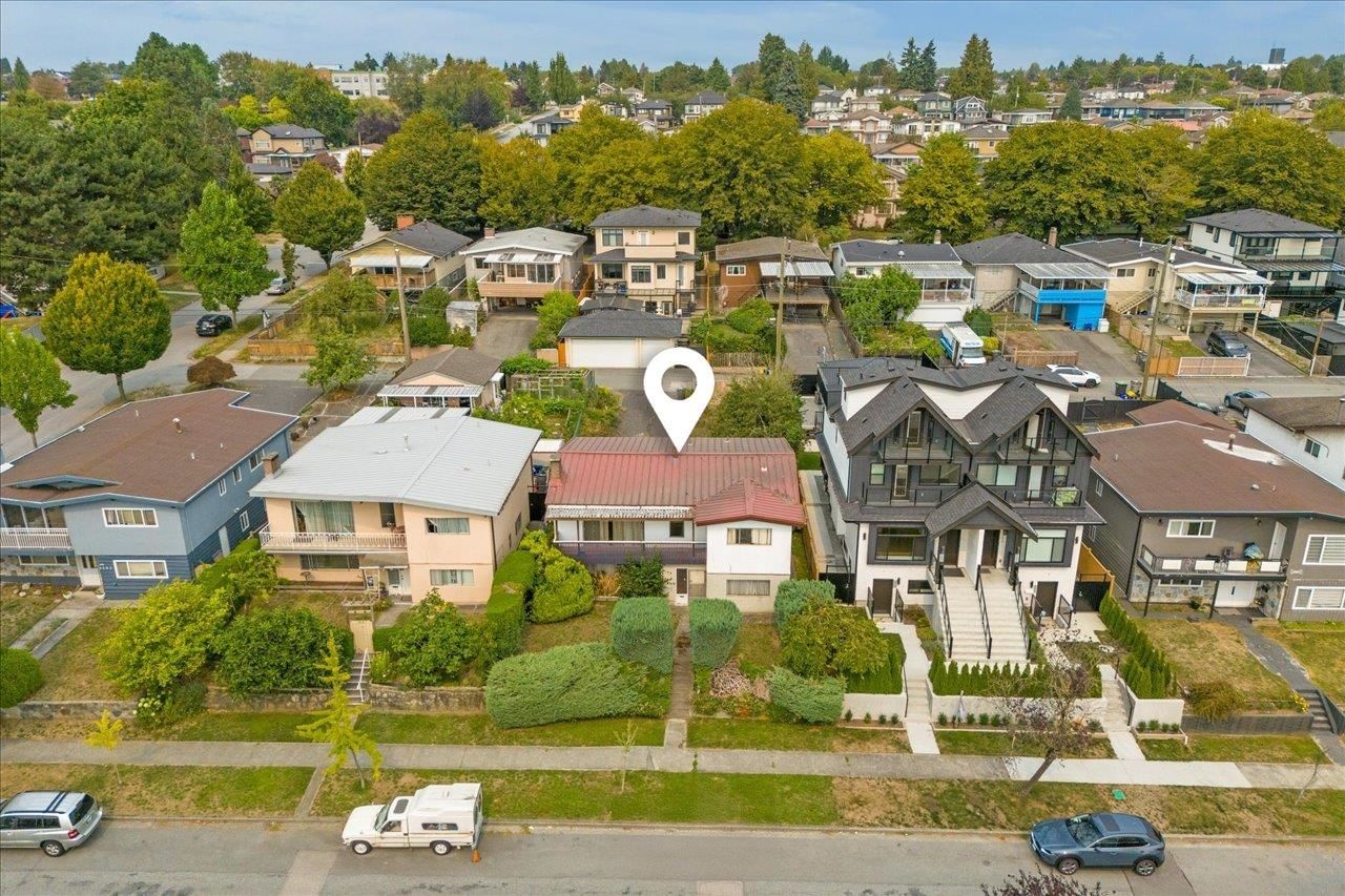 Listing Image 11