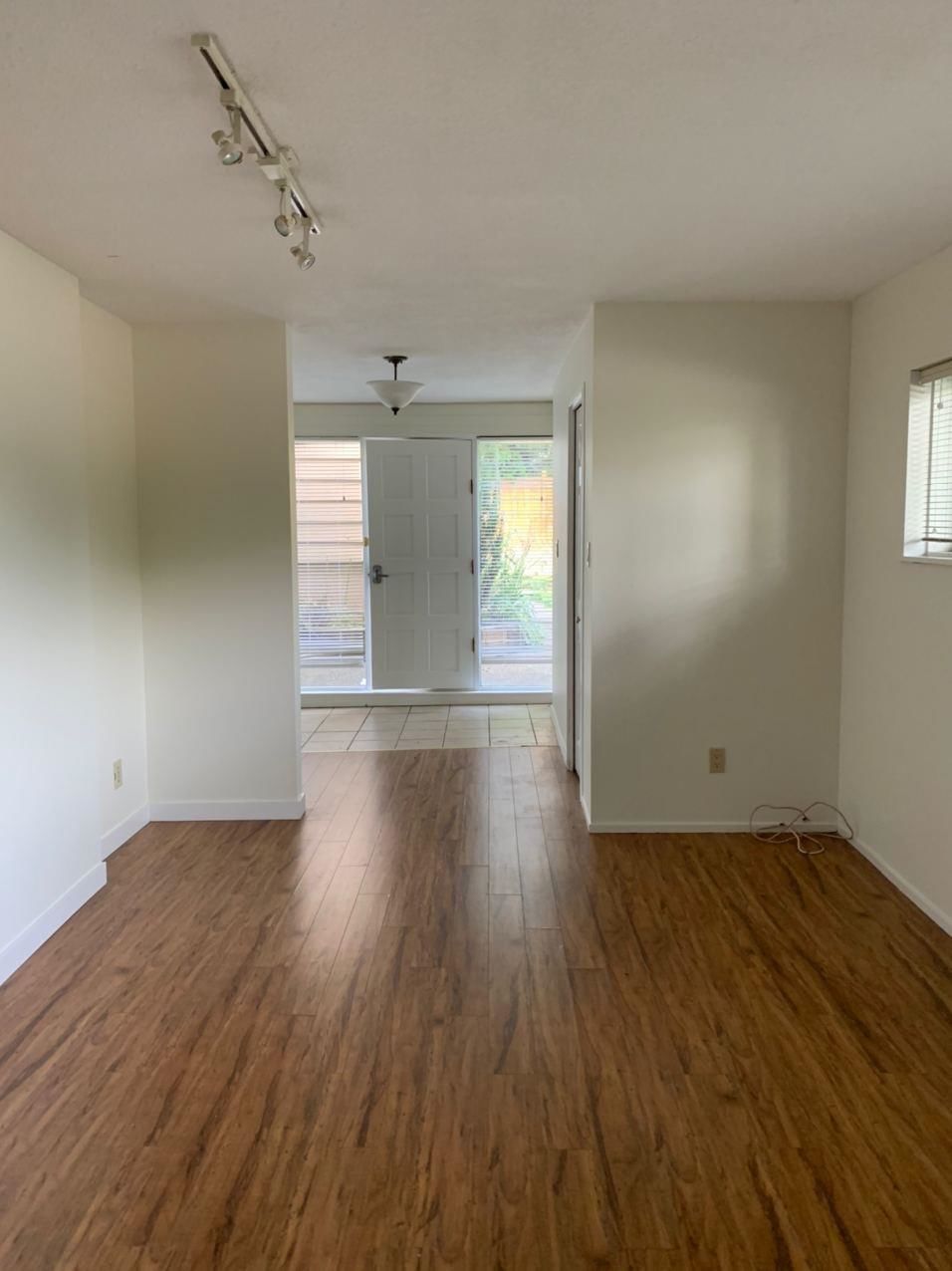 Listing Image 28