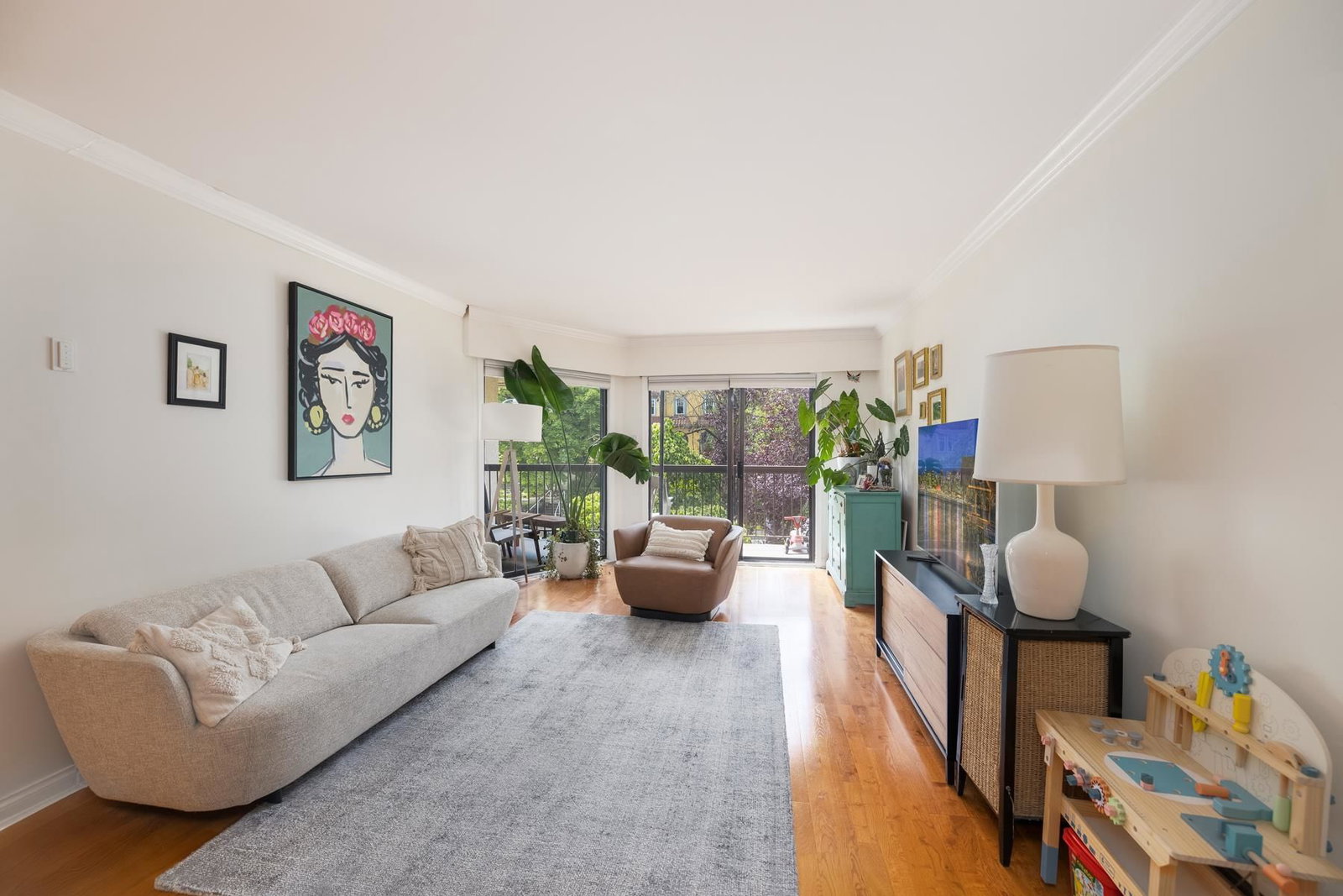 Listing Image 10
