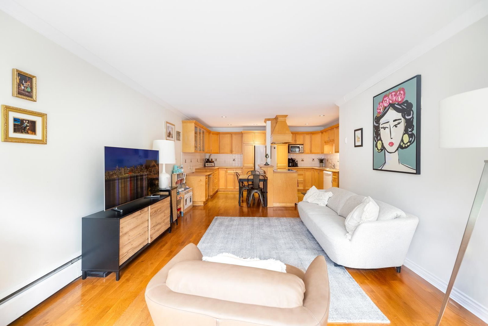 Listing Image 13