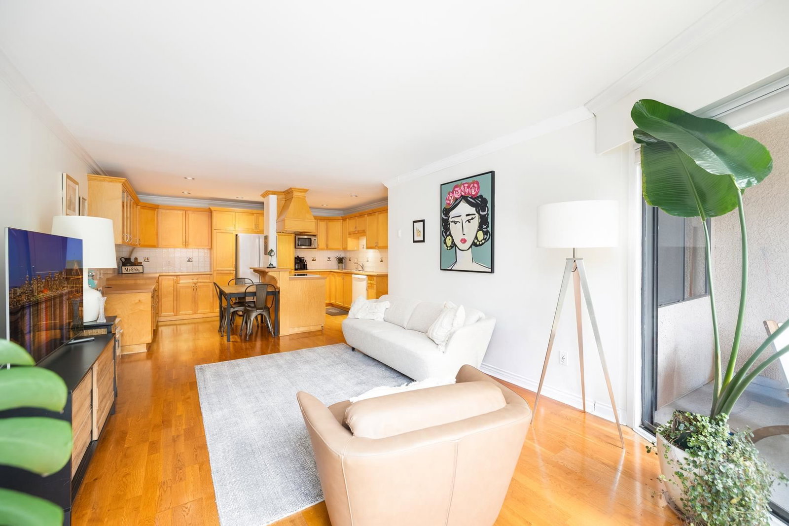 Listing Image 14