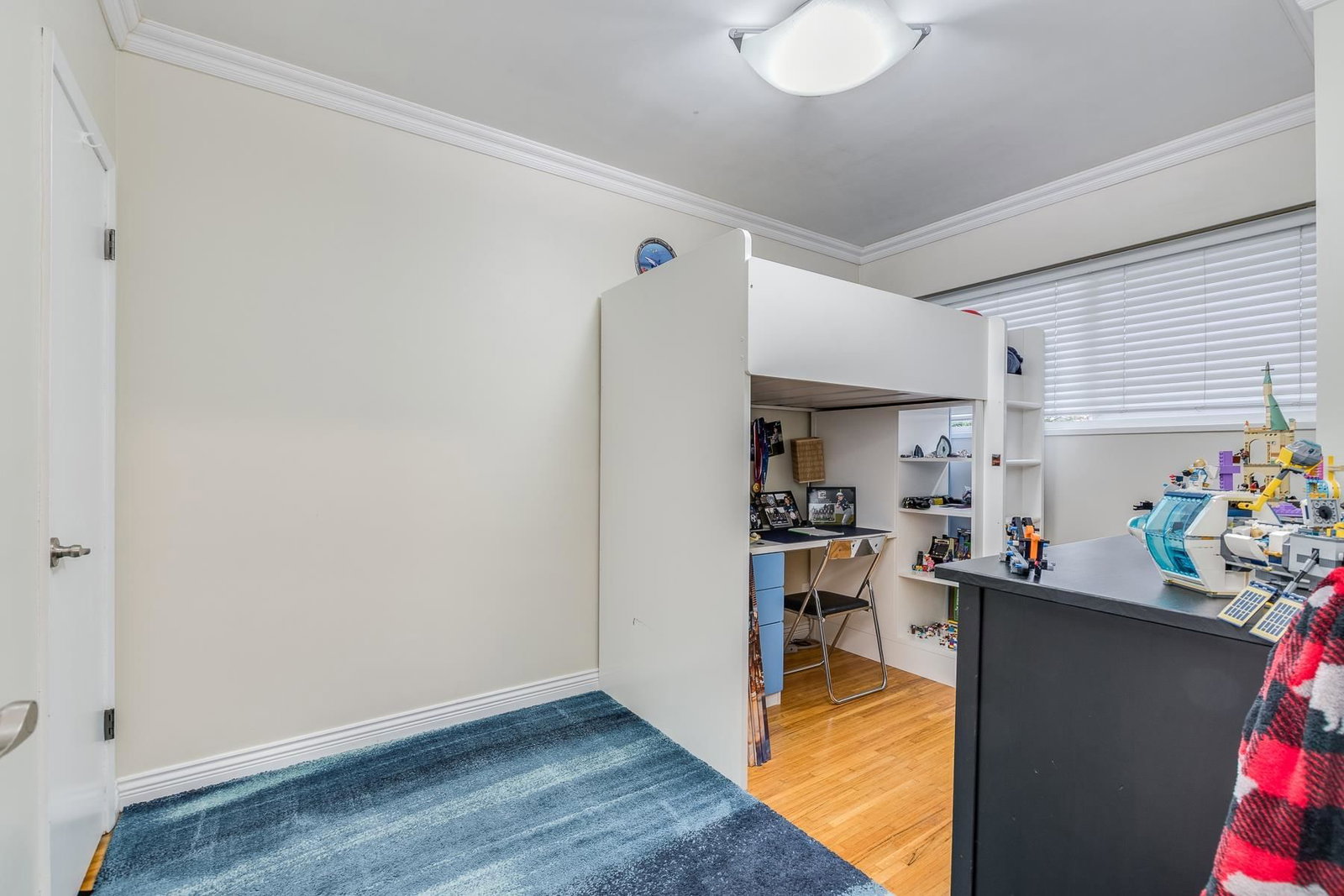 Listing Image 14