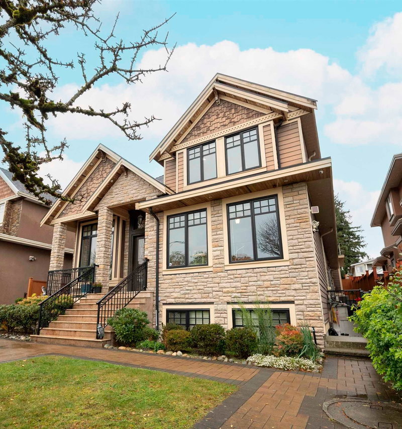 913 Quadling Avenue, Coquitlam, V3K 2A6 | Image 2