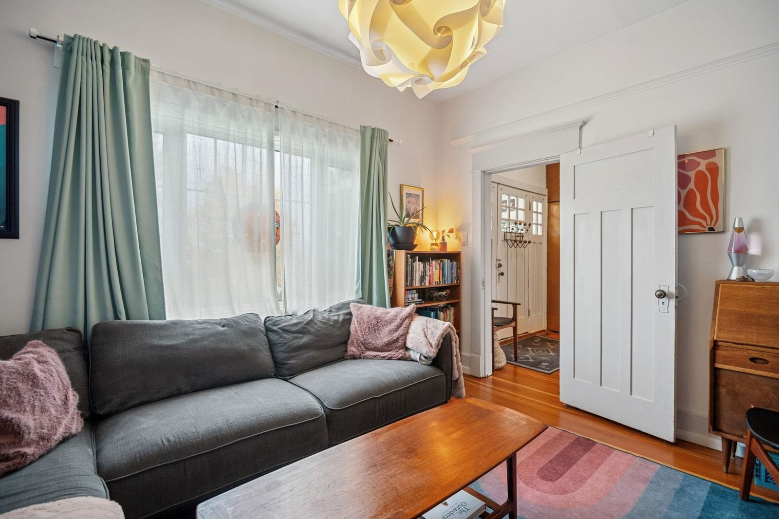 Listing Image 11