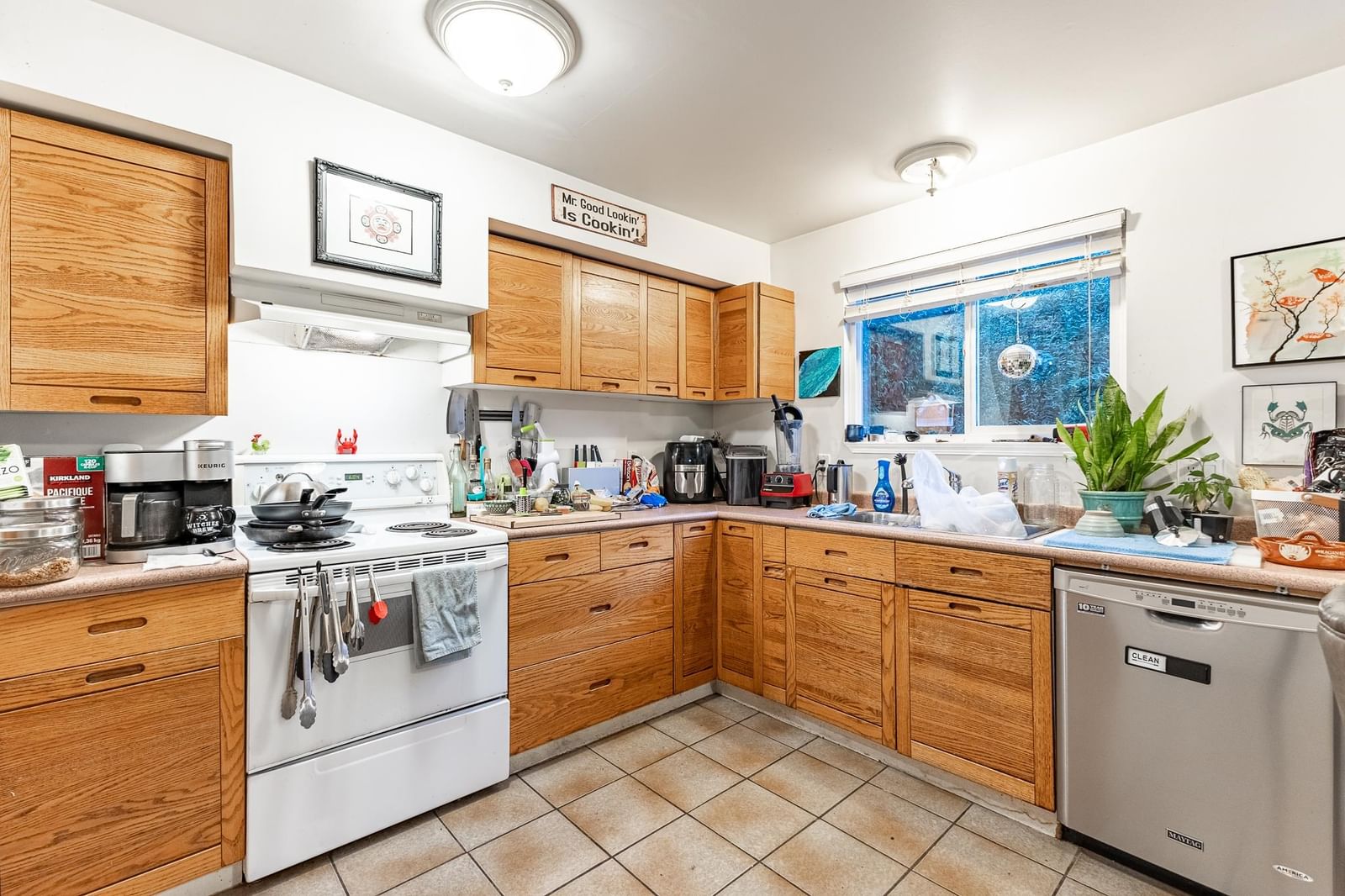 Listing Image 12