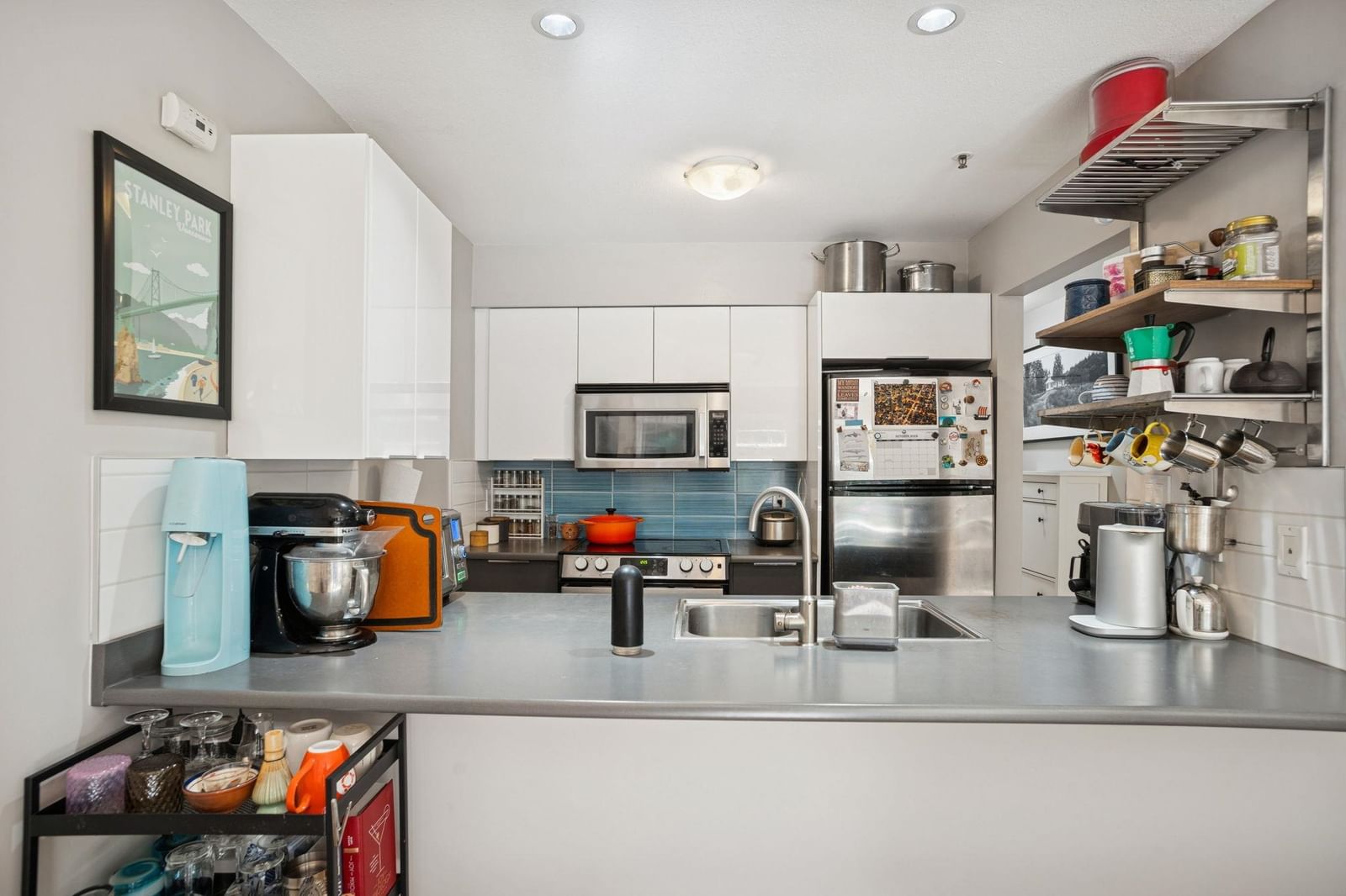 Listing Image 10