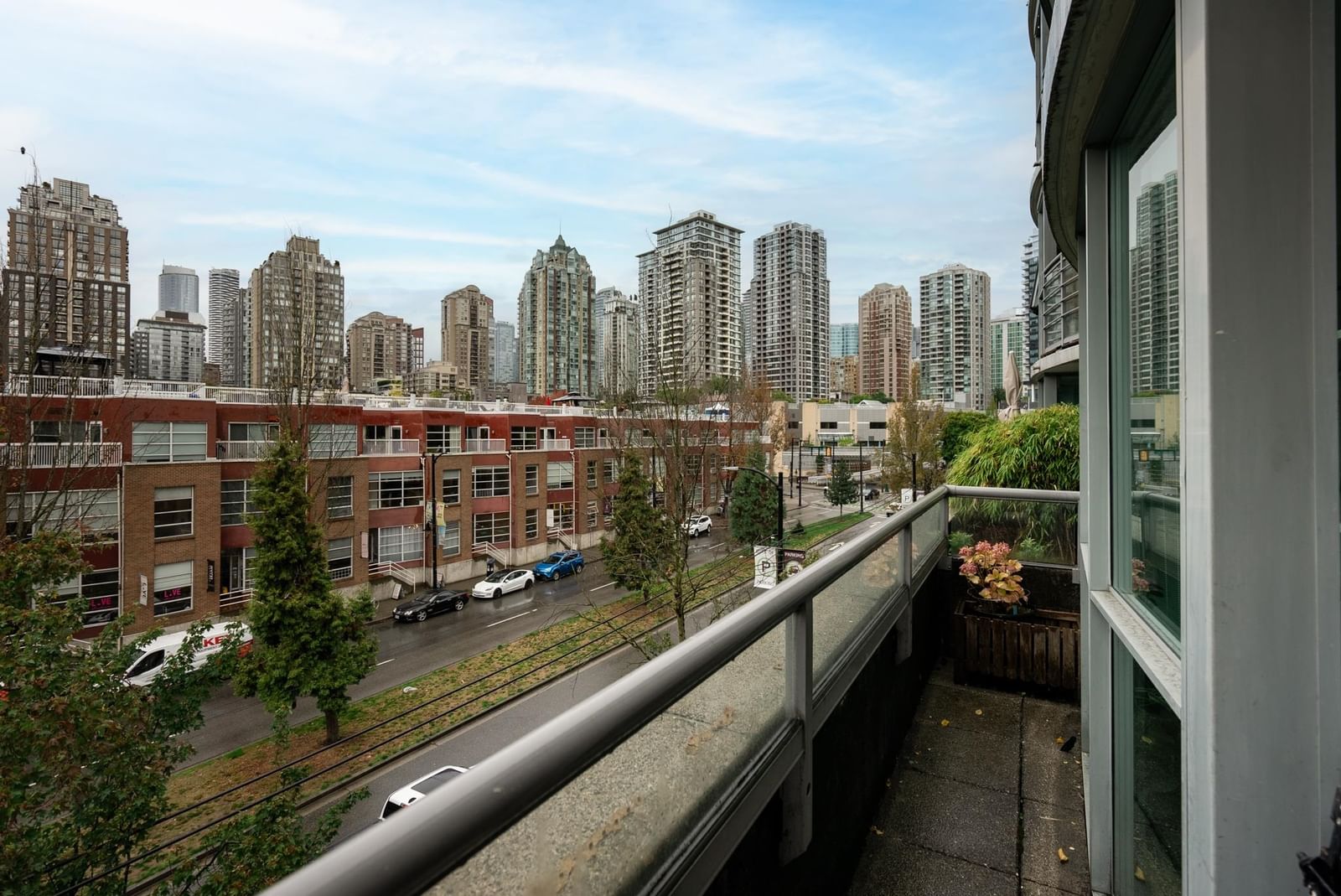 Listing Image 21