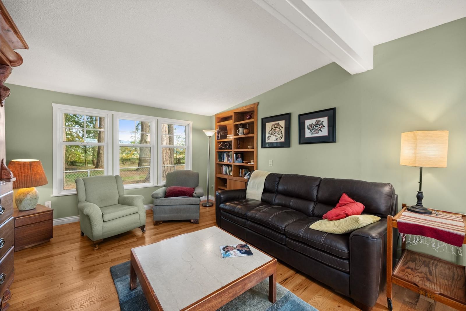 Listing Image 9