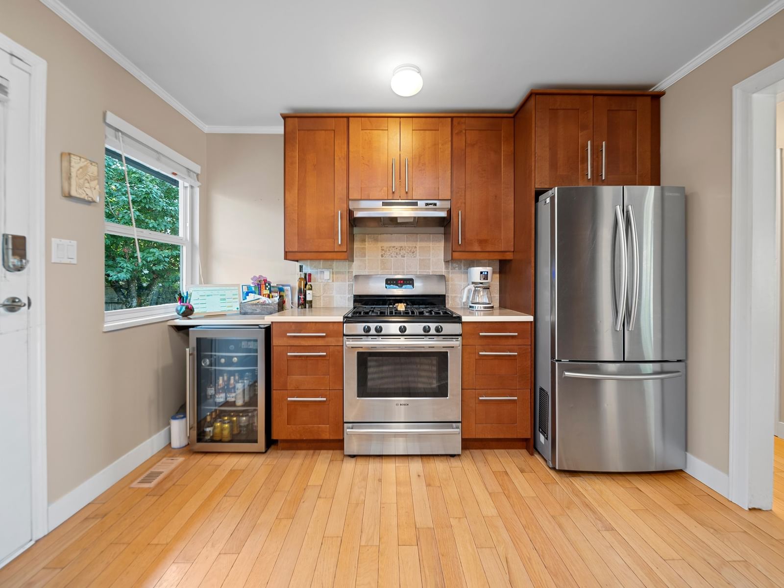 Listing Image 5