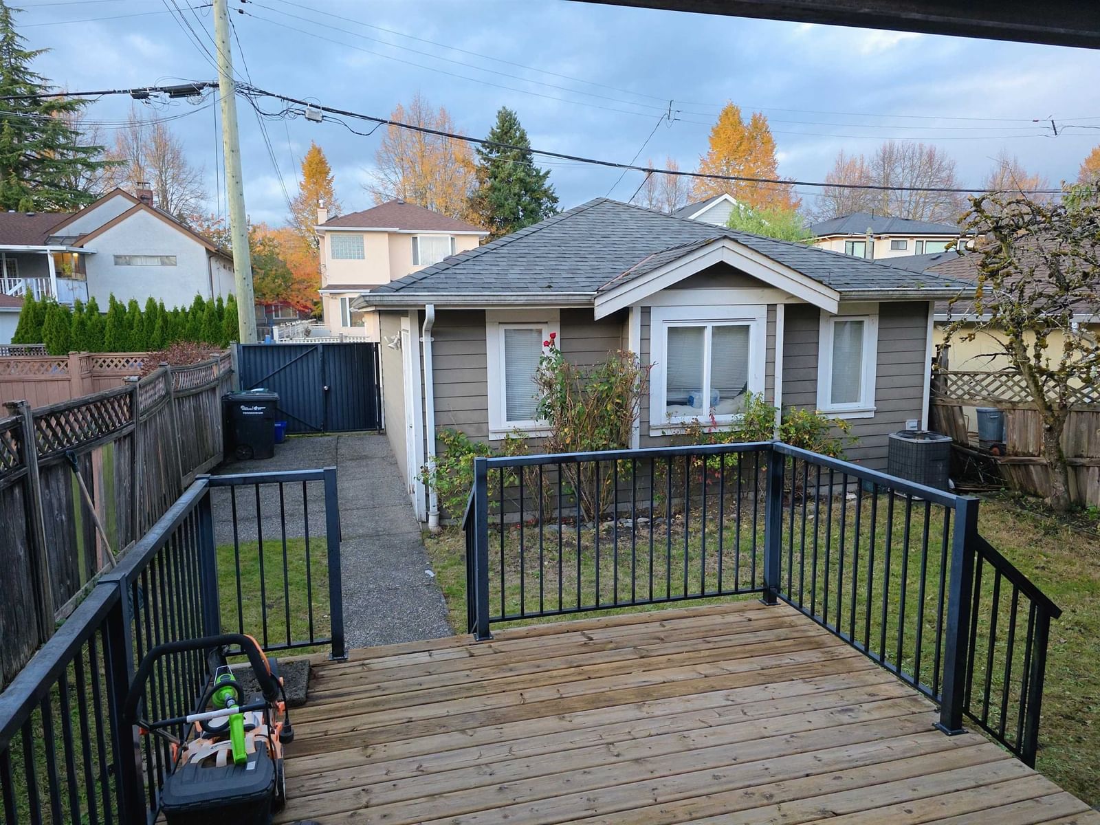 Listing Image 28