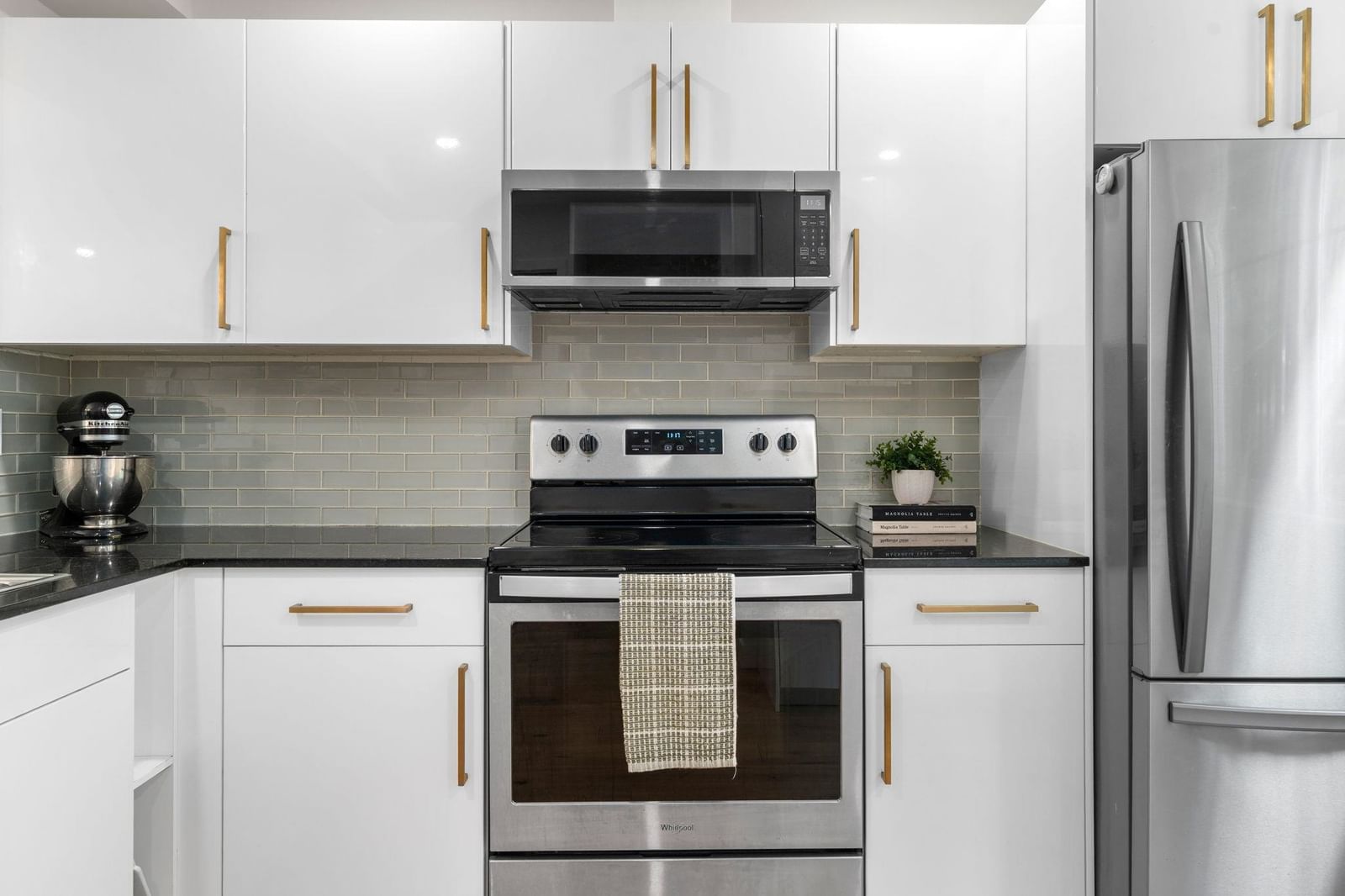 Listing Image 9