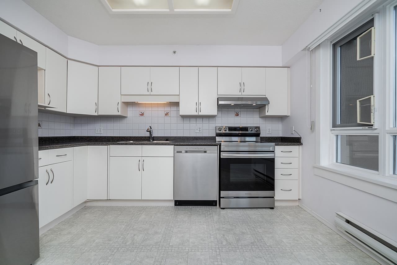 Listing Image 14