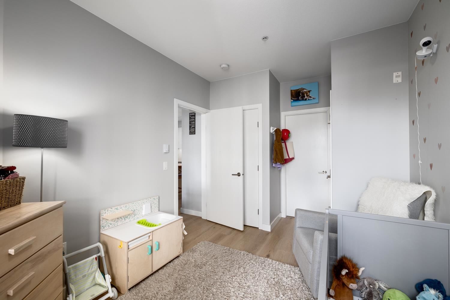Listing Image 21