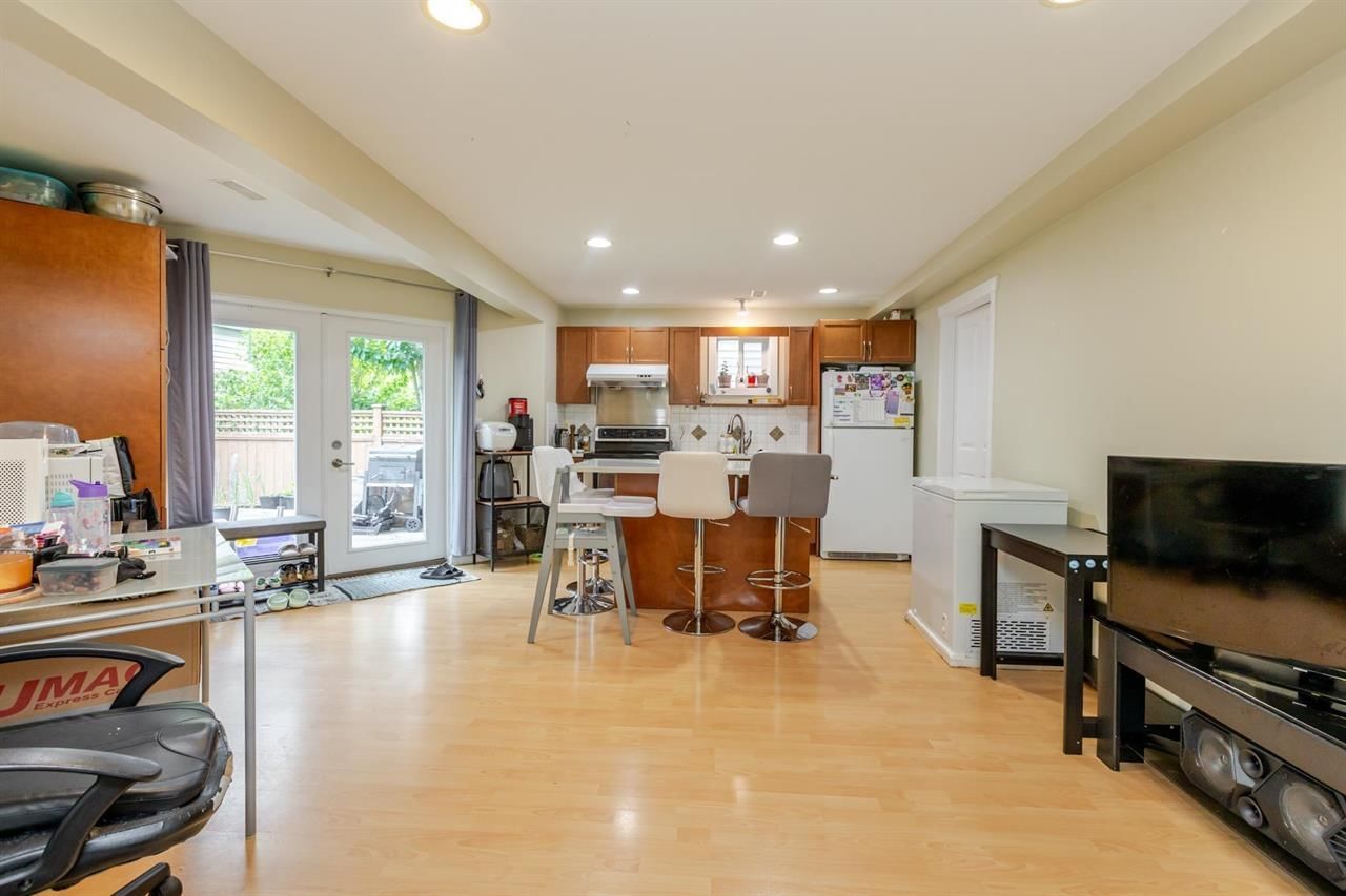 Listing Image 16