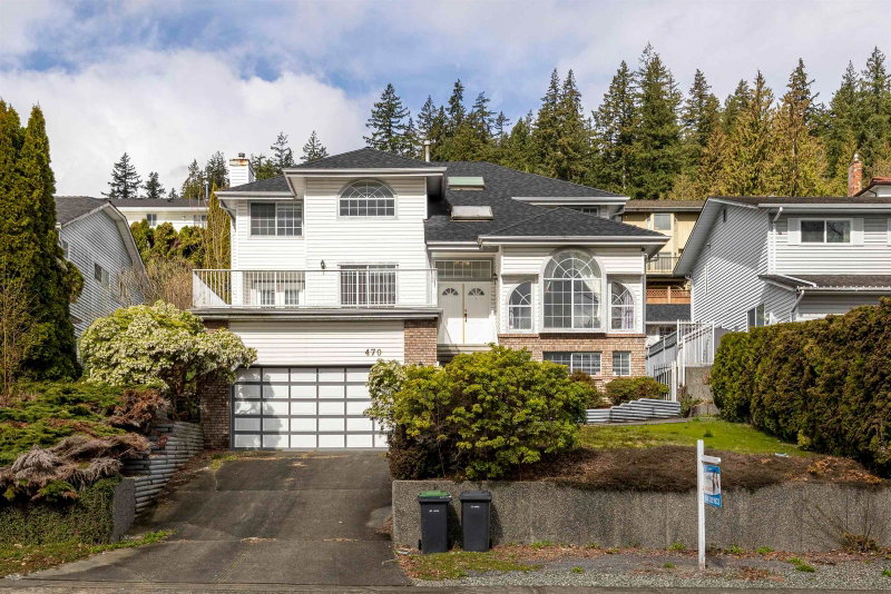 470 Riverview Crescent