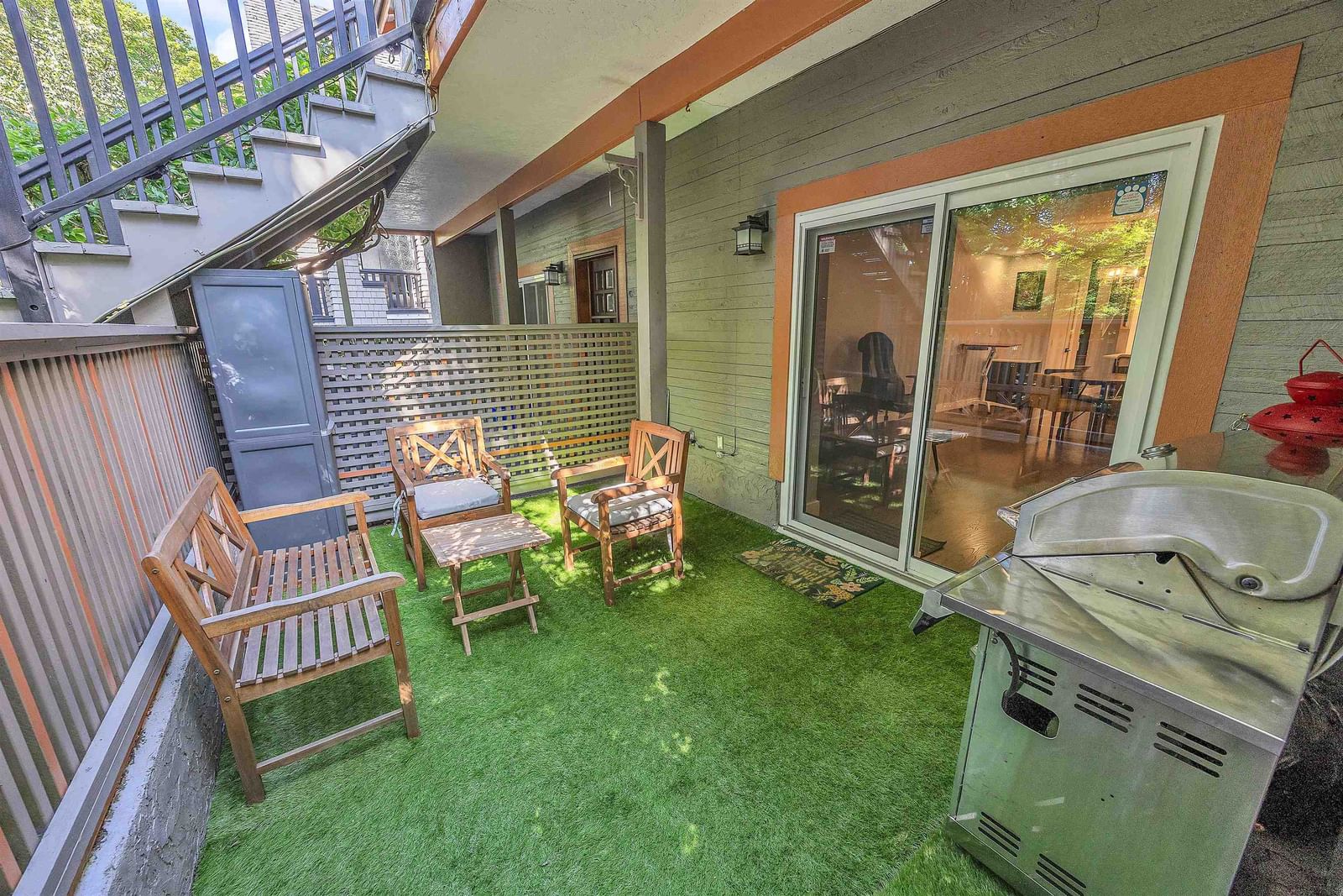Listing Image 12