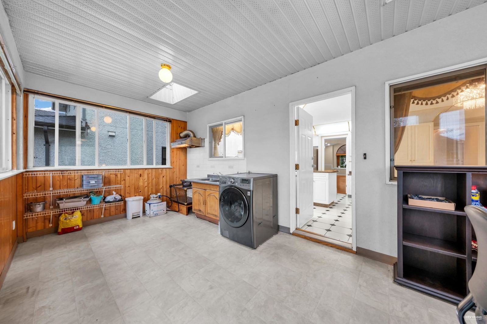 Listing Image 8