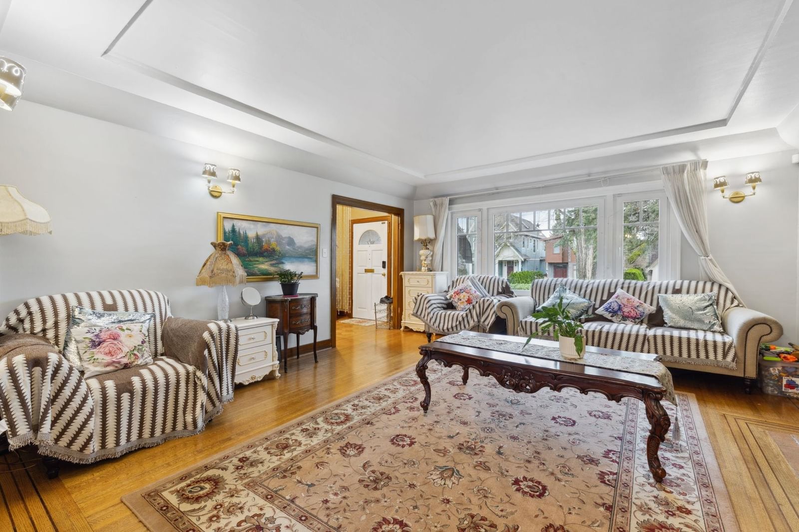 Listing Image 6