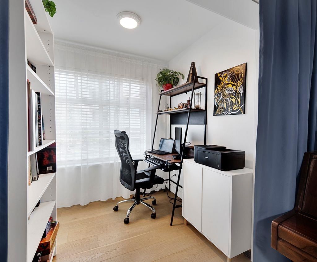 Listing Image 16
