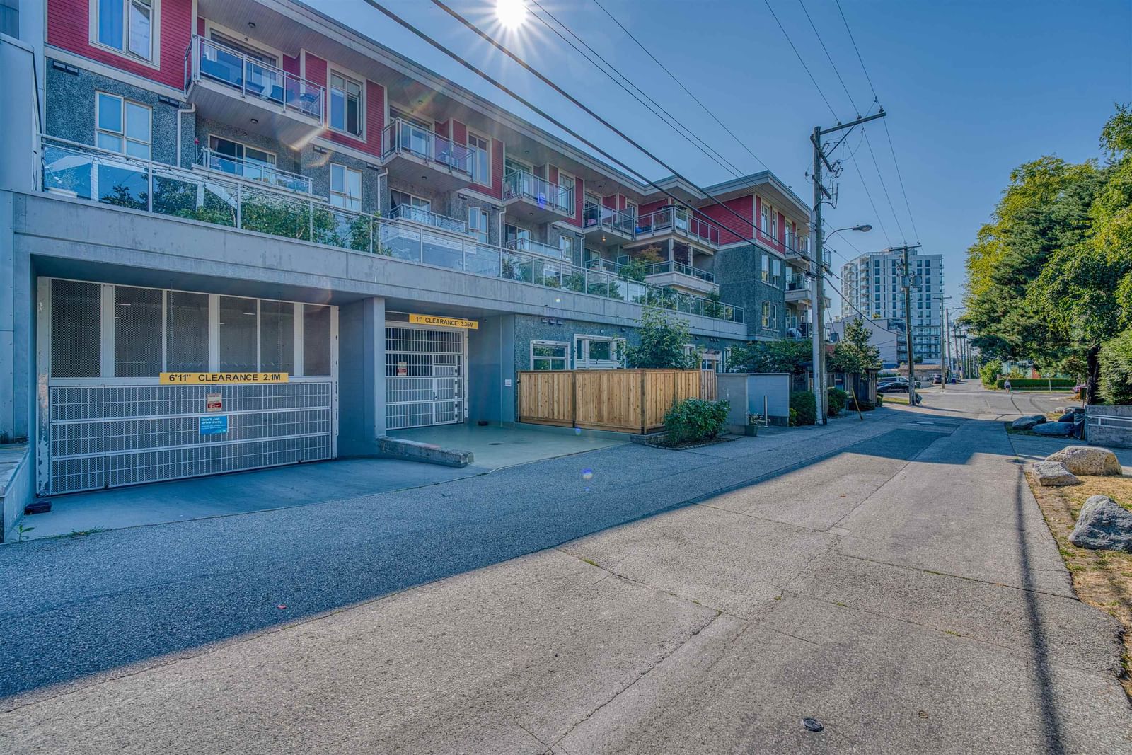 Listing Image 11