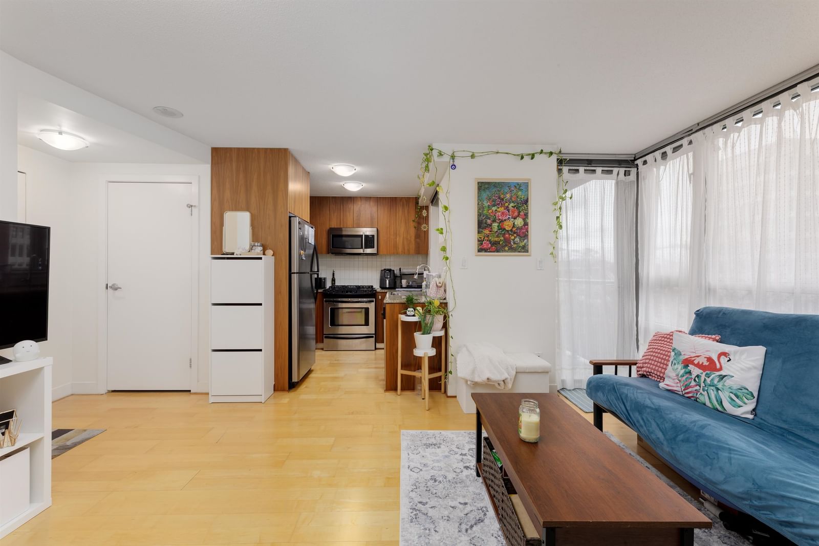 Listing Image 5
