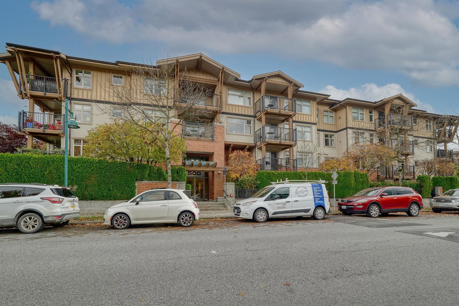 Listing Image 1
