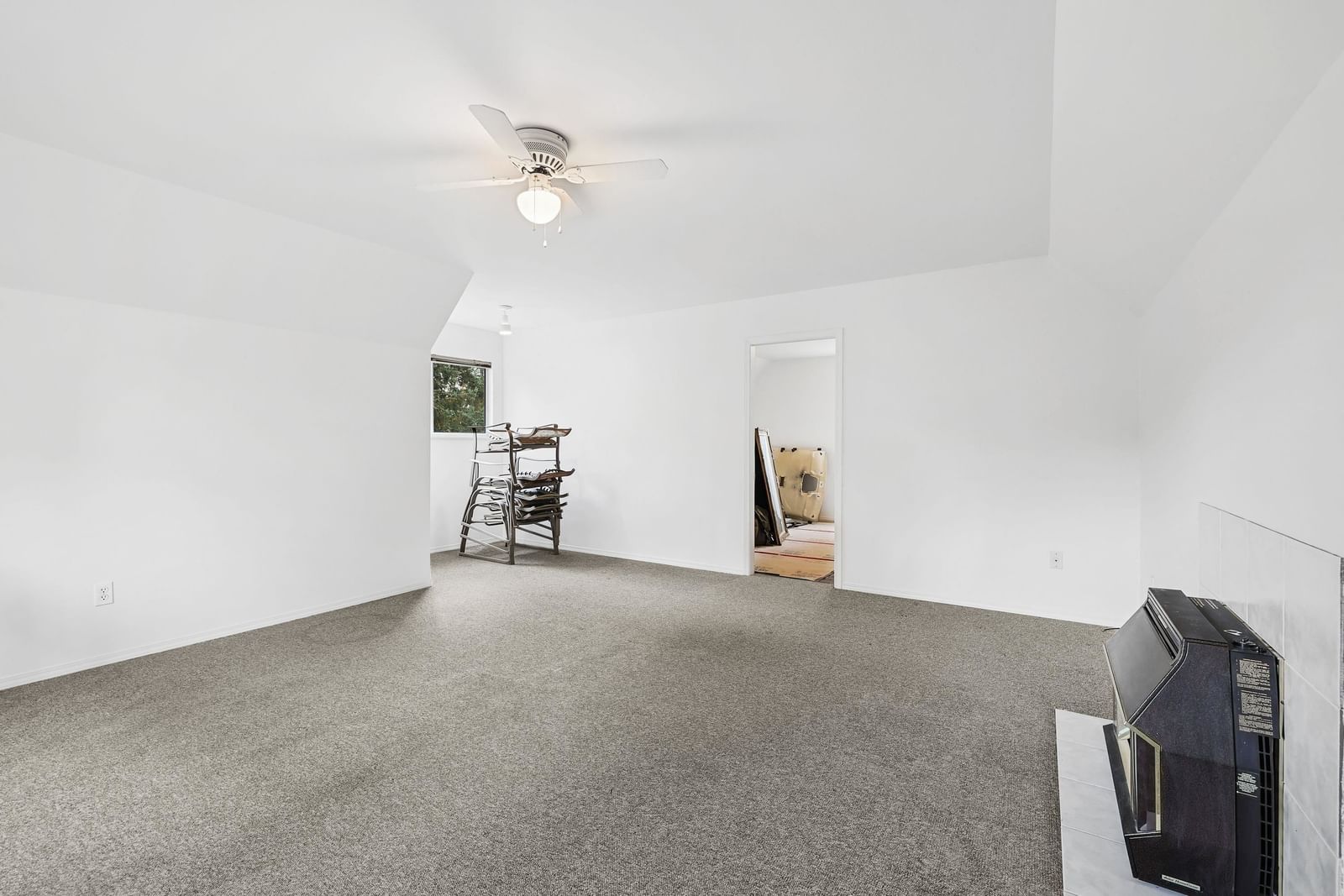 Listing Image 30