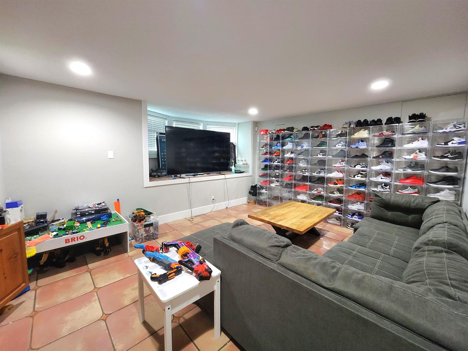 Listing Image 12