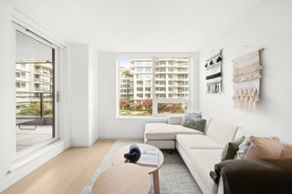 617 - 8833 Hazelbridge Way