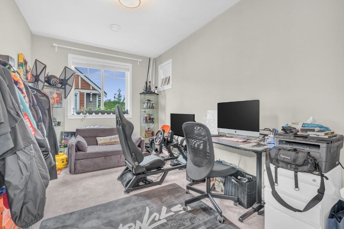 Listing Image 18