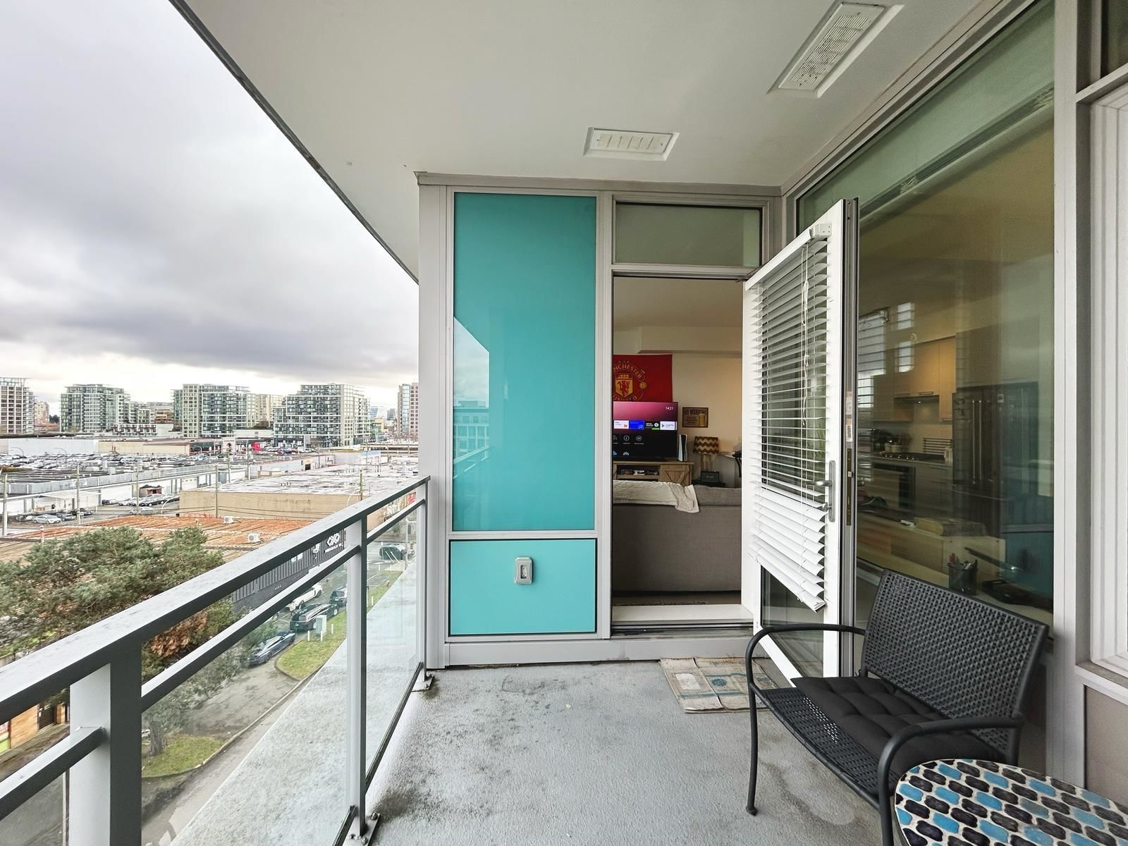 Listing Image 12