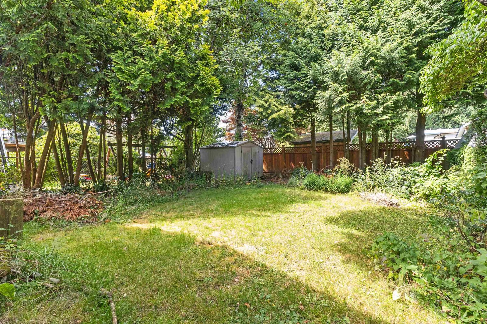 Listing Image 19