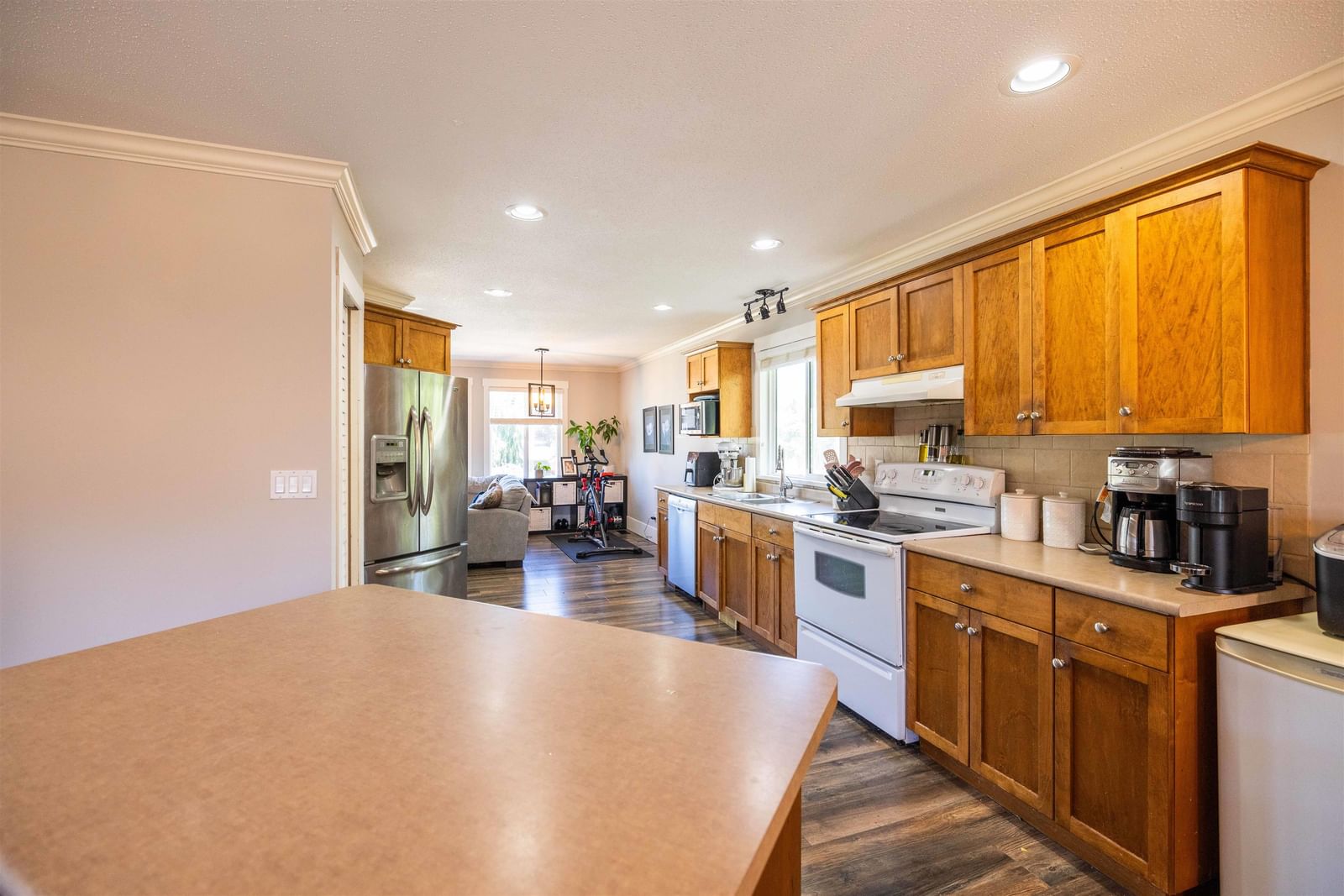 Listing Image 12