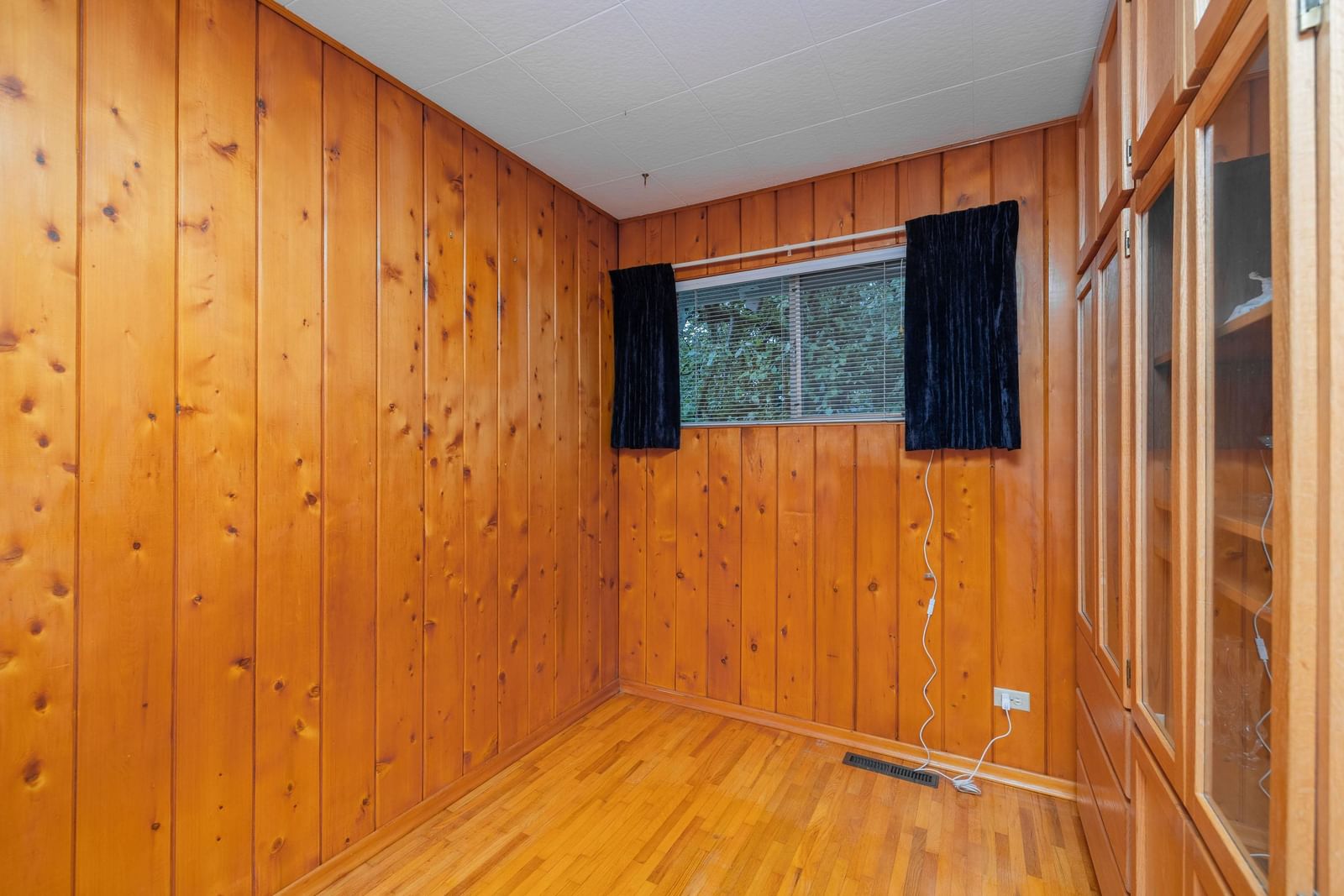 Listing Image 17