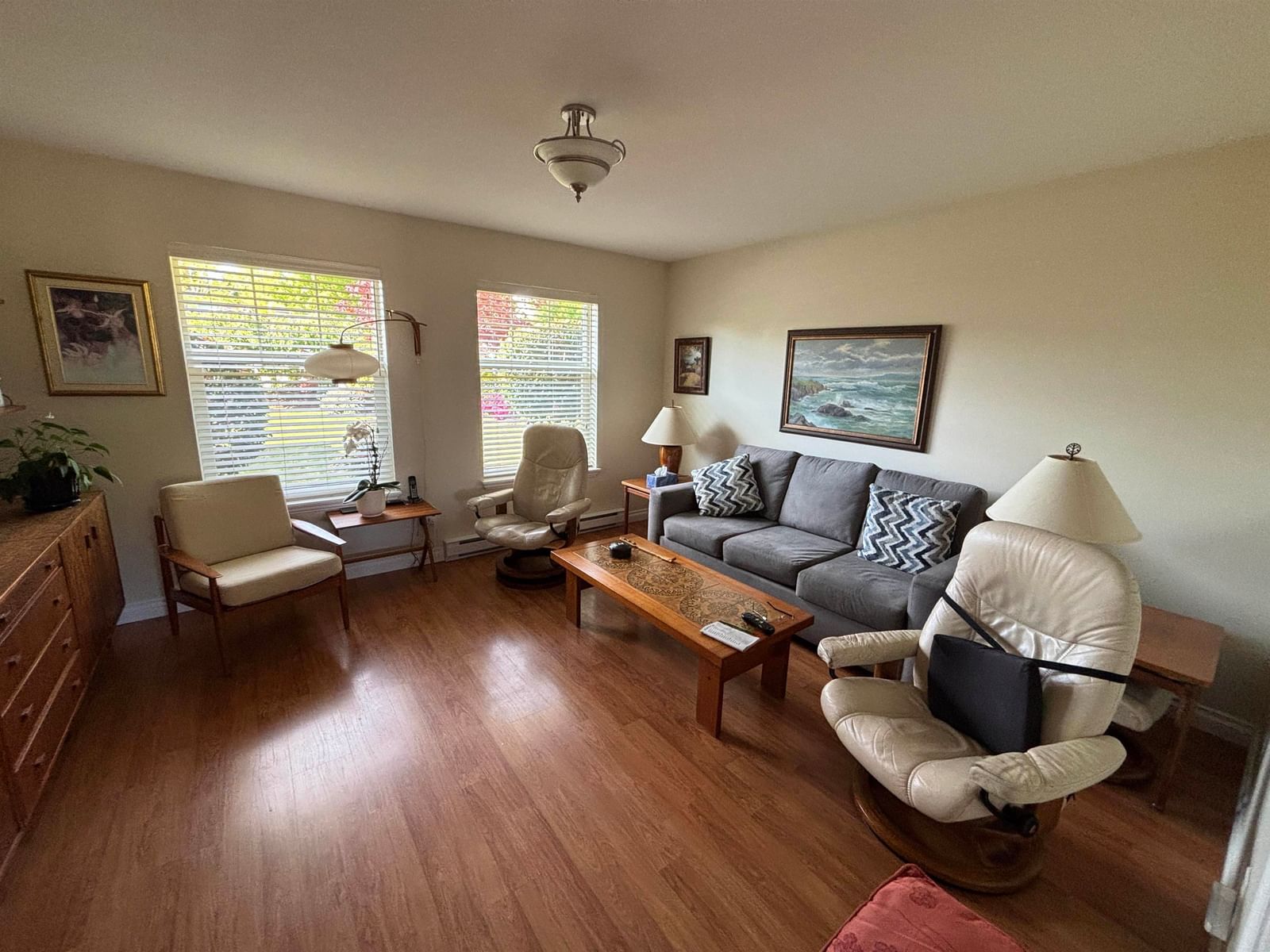 Listing Image 15