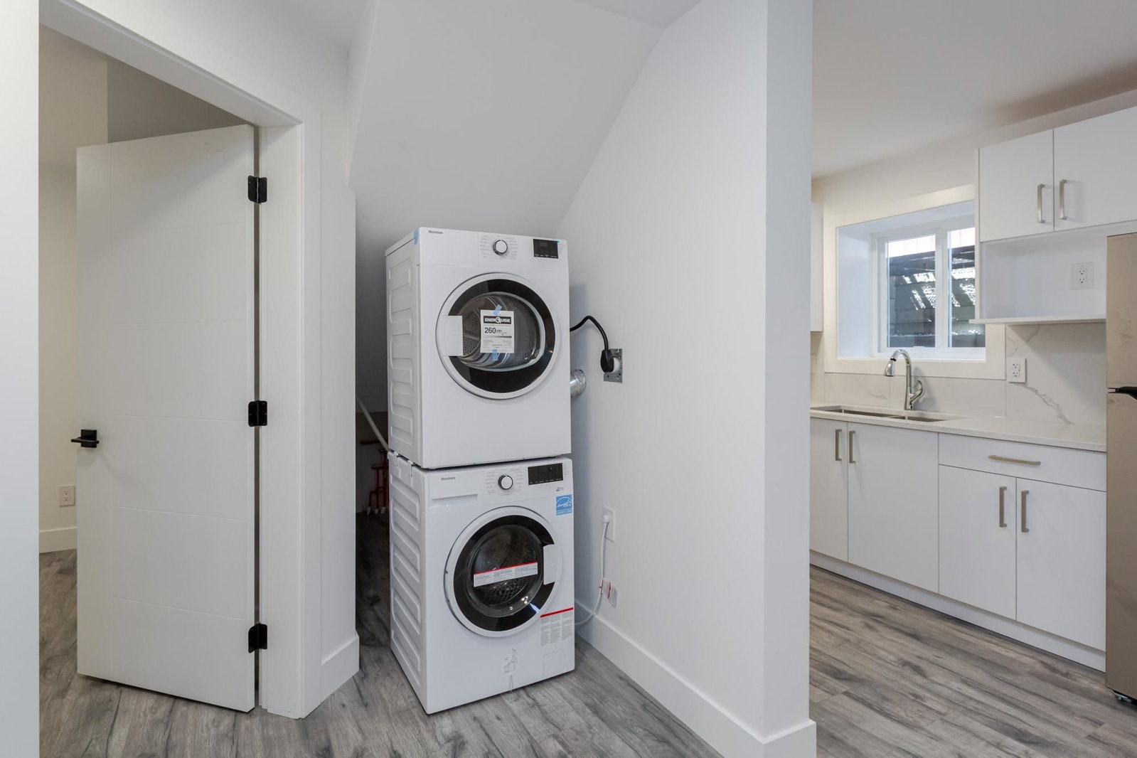 Listing Image 29