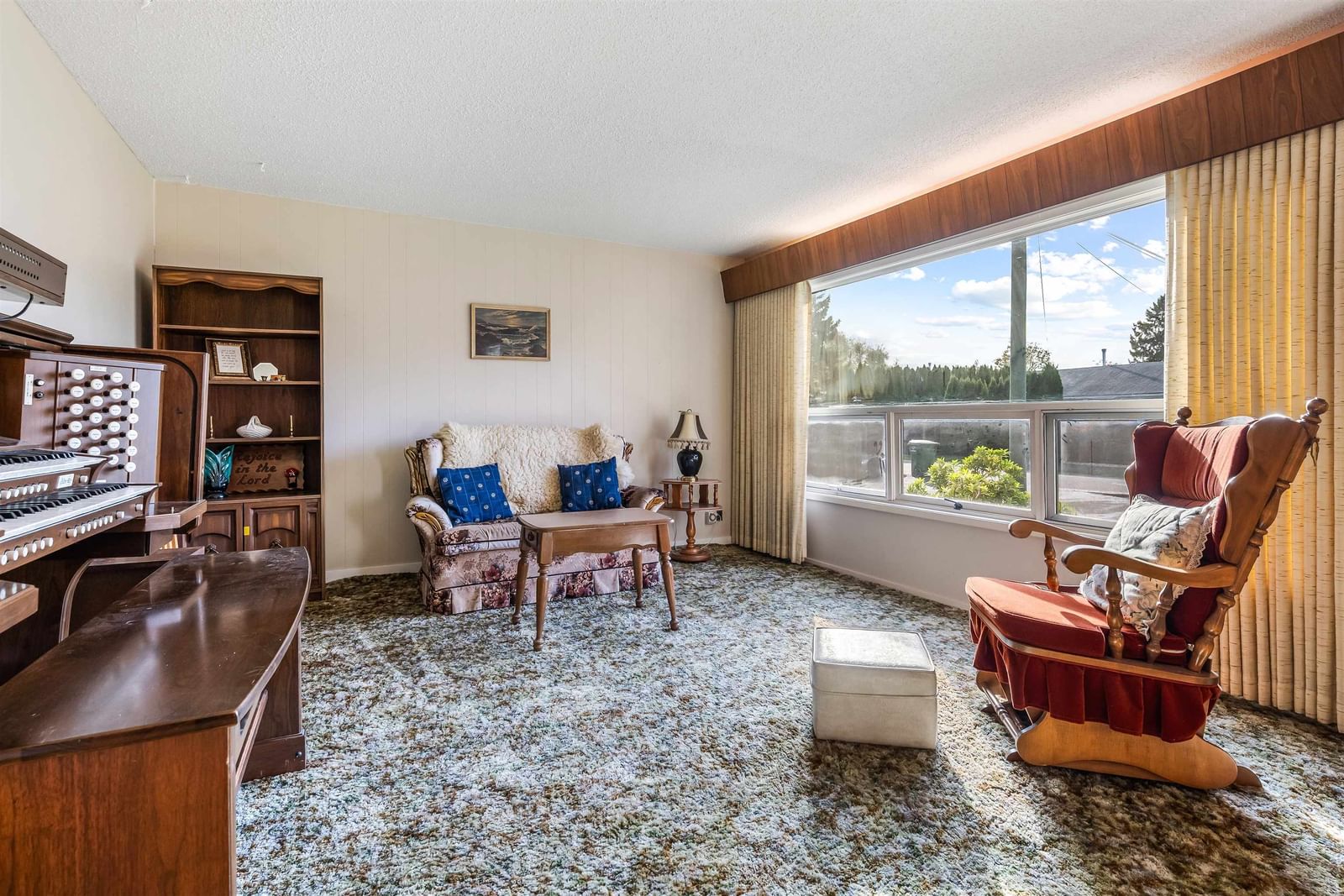 Listing Image 10
