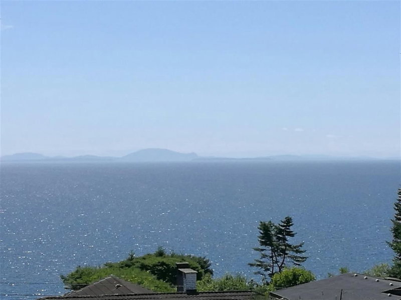 13567 13a Avenue, Surrey, V4A 1C5 | Image 3