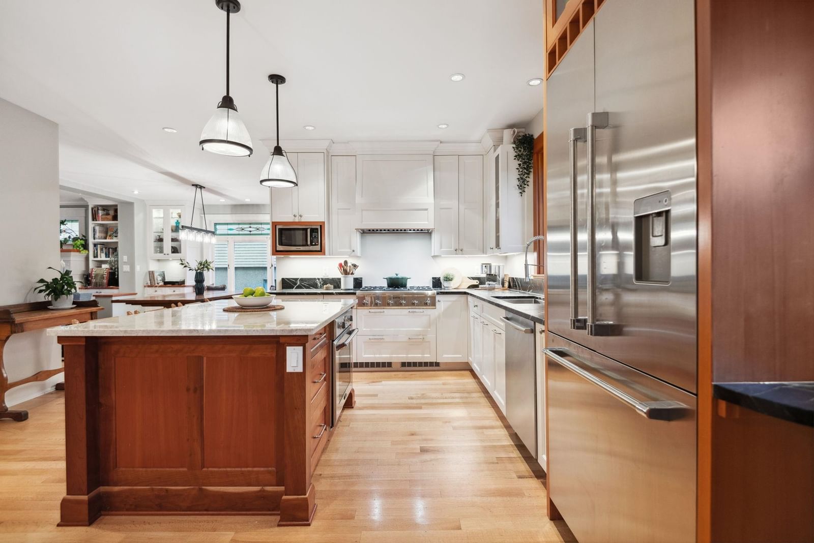 Listing Image 15