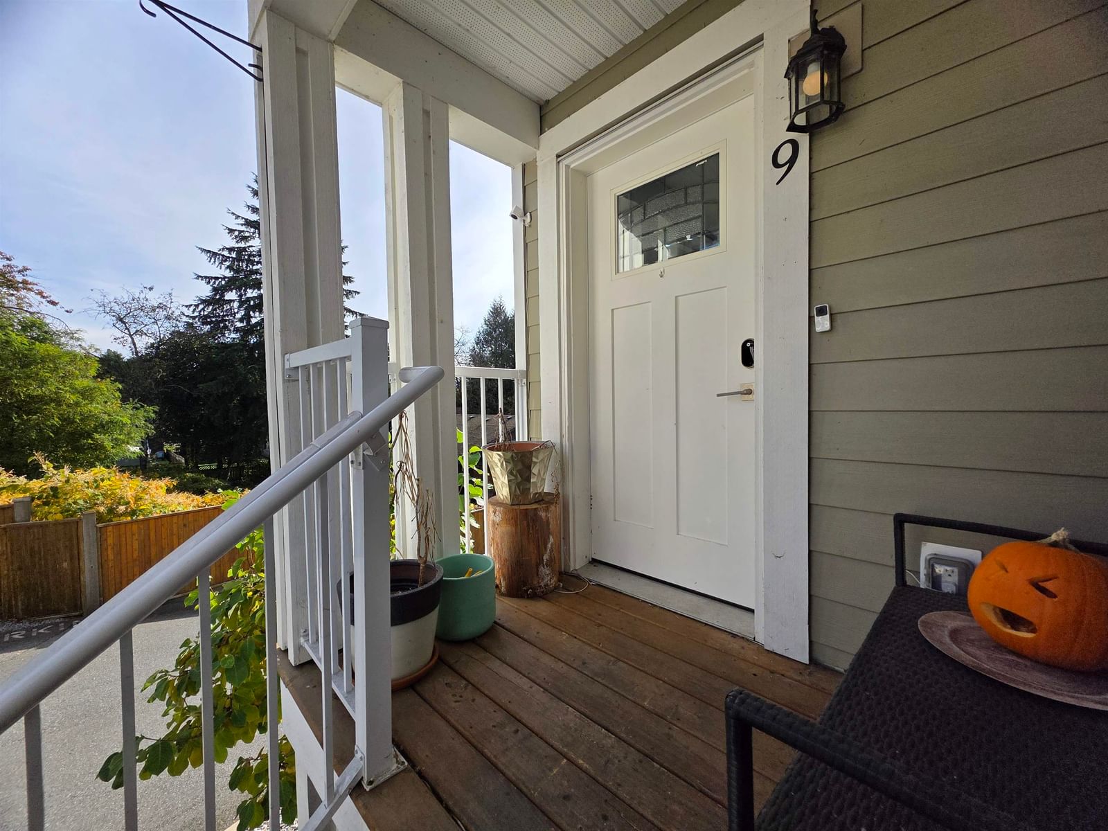 Listing Image 6