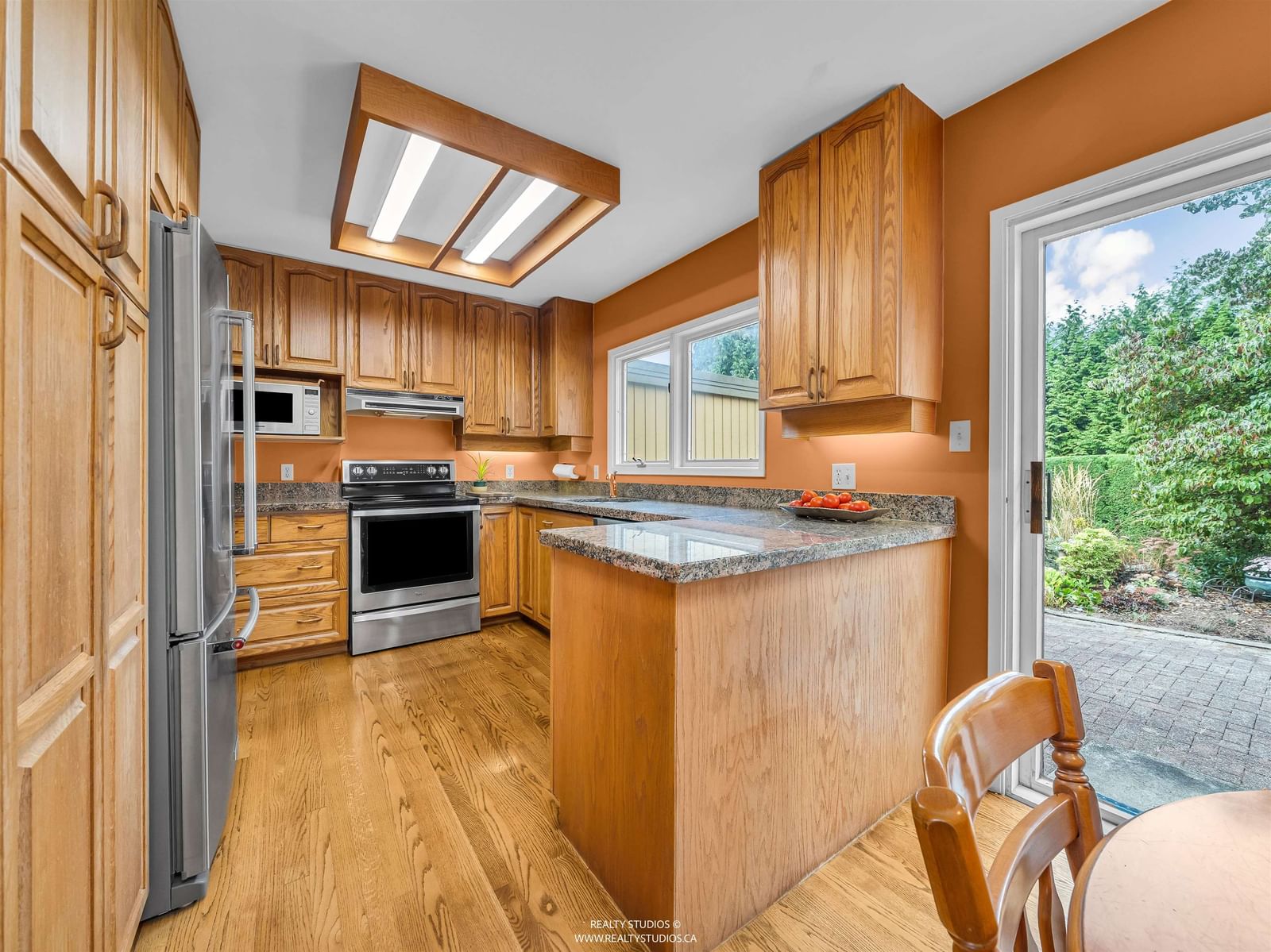 Listing Image 11