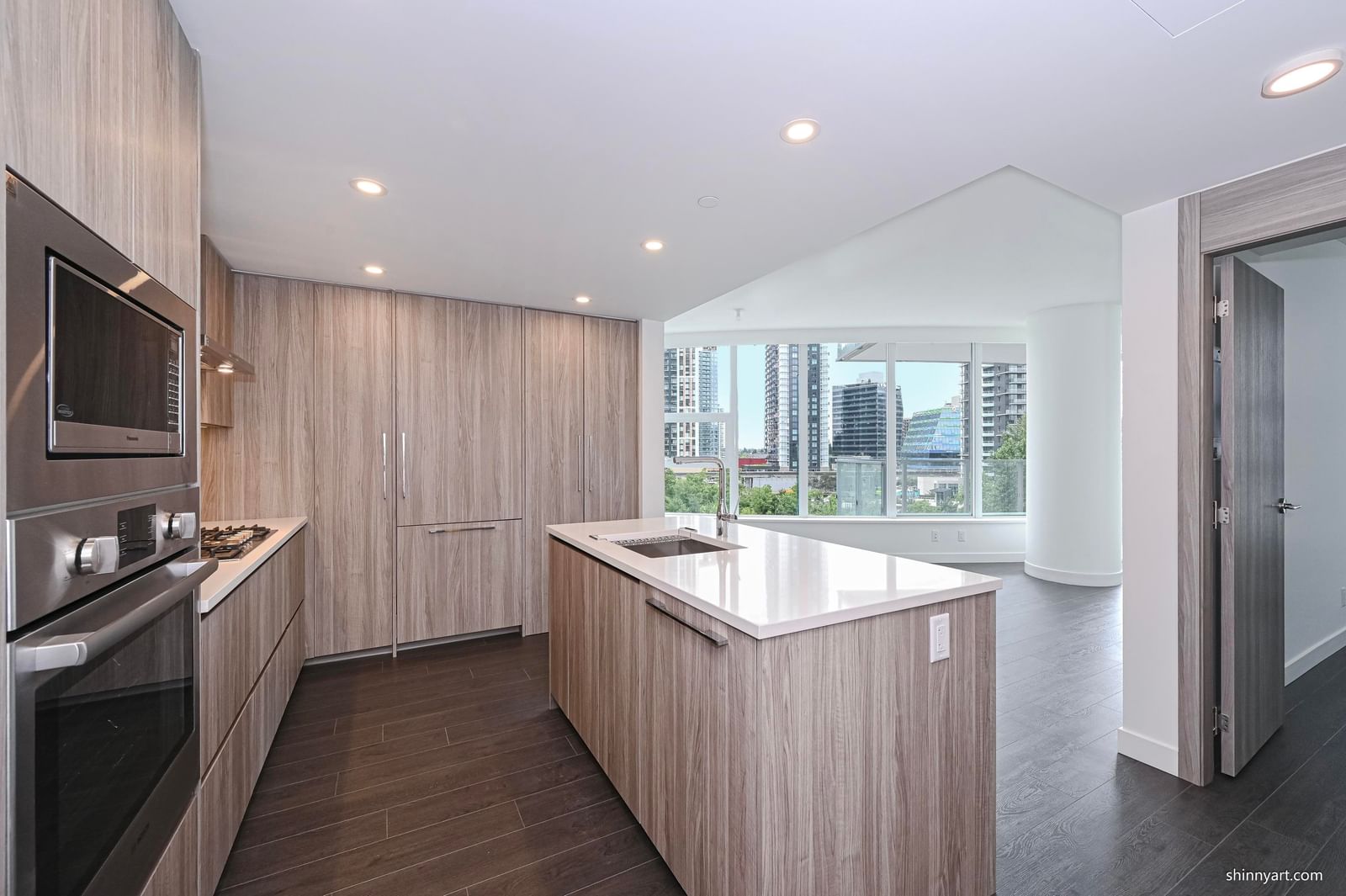 Listing Image 11