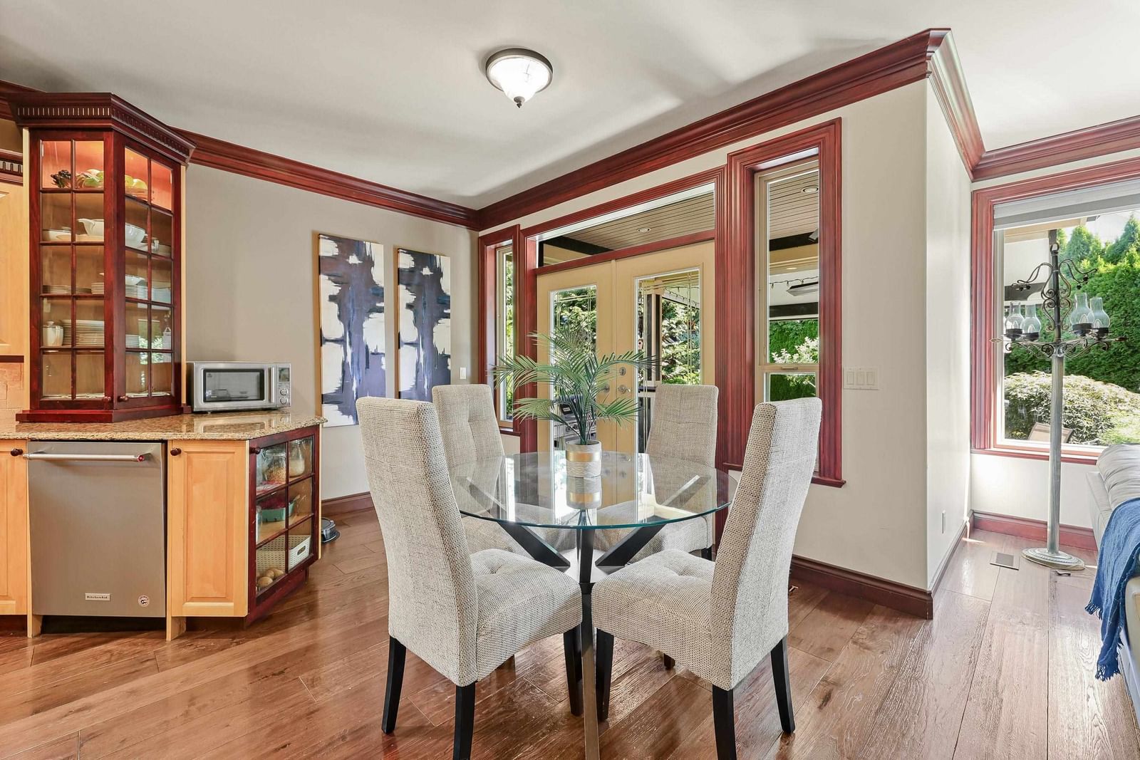 Listing Image 11