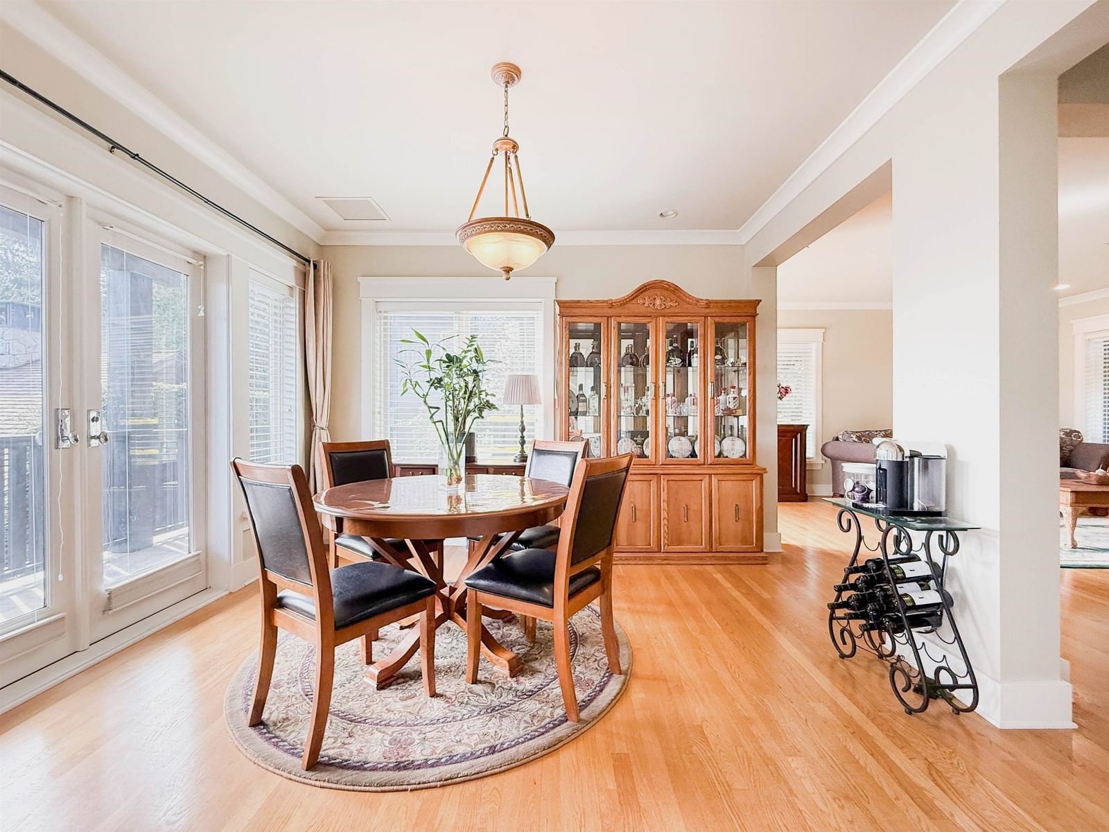 Listing Image 10