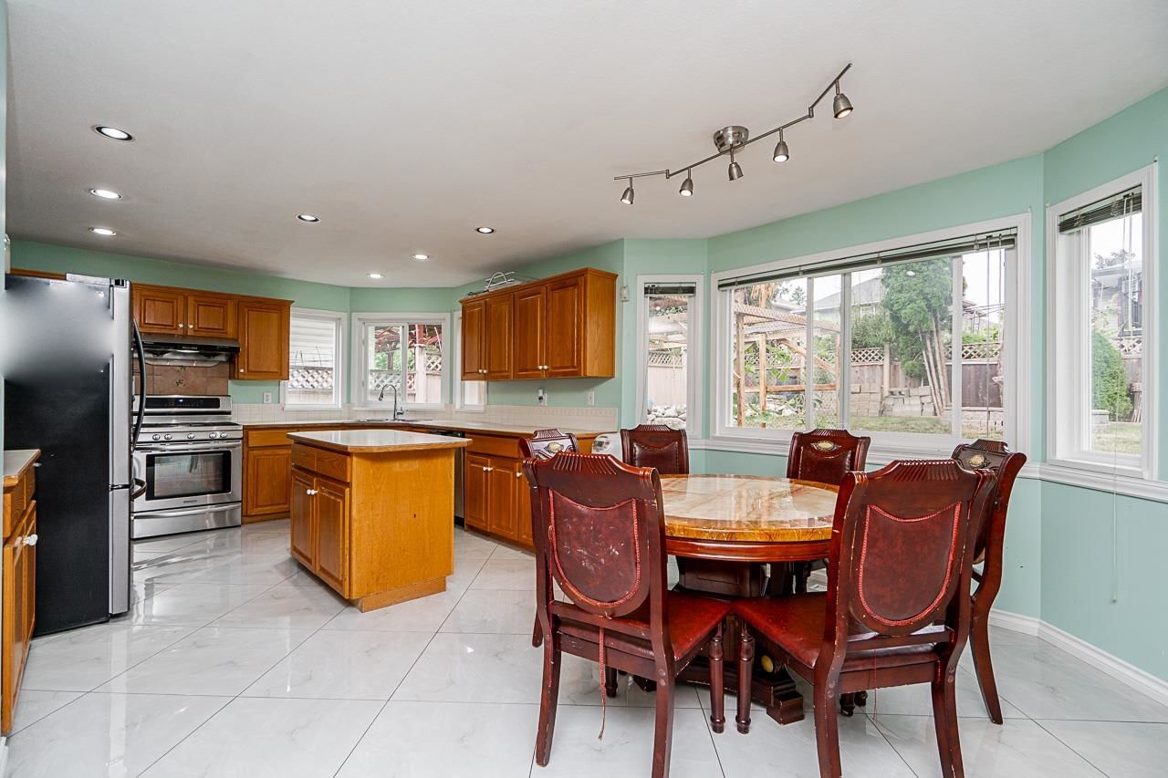 Listing Image 6