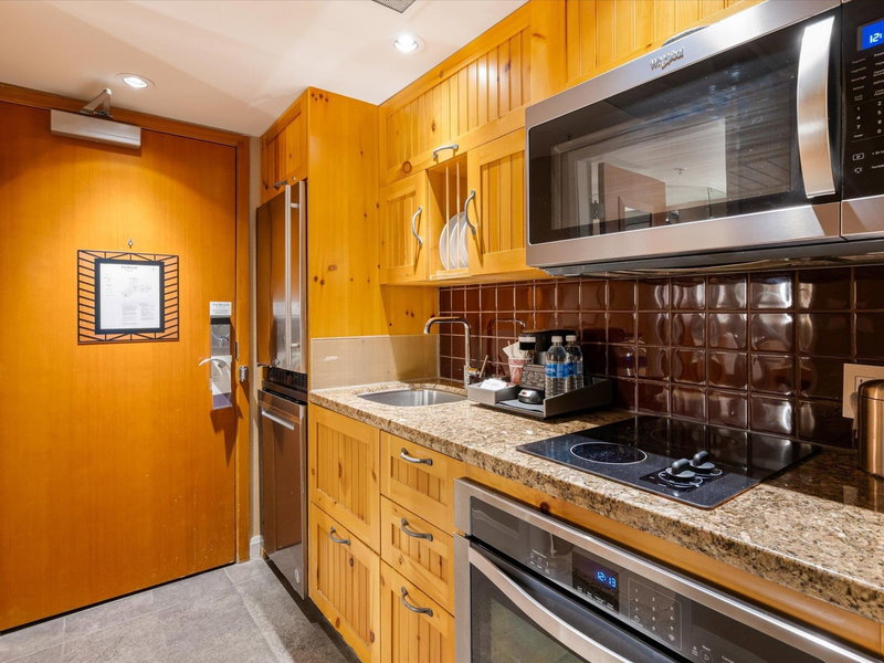 874 - 4090 Whistler Way, Whistler, V8E 1J3 | Image 2