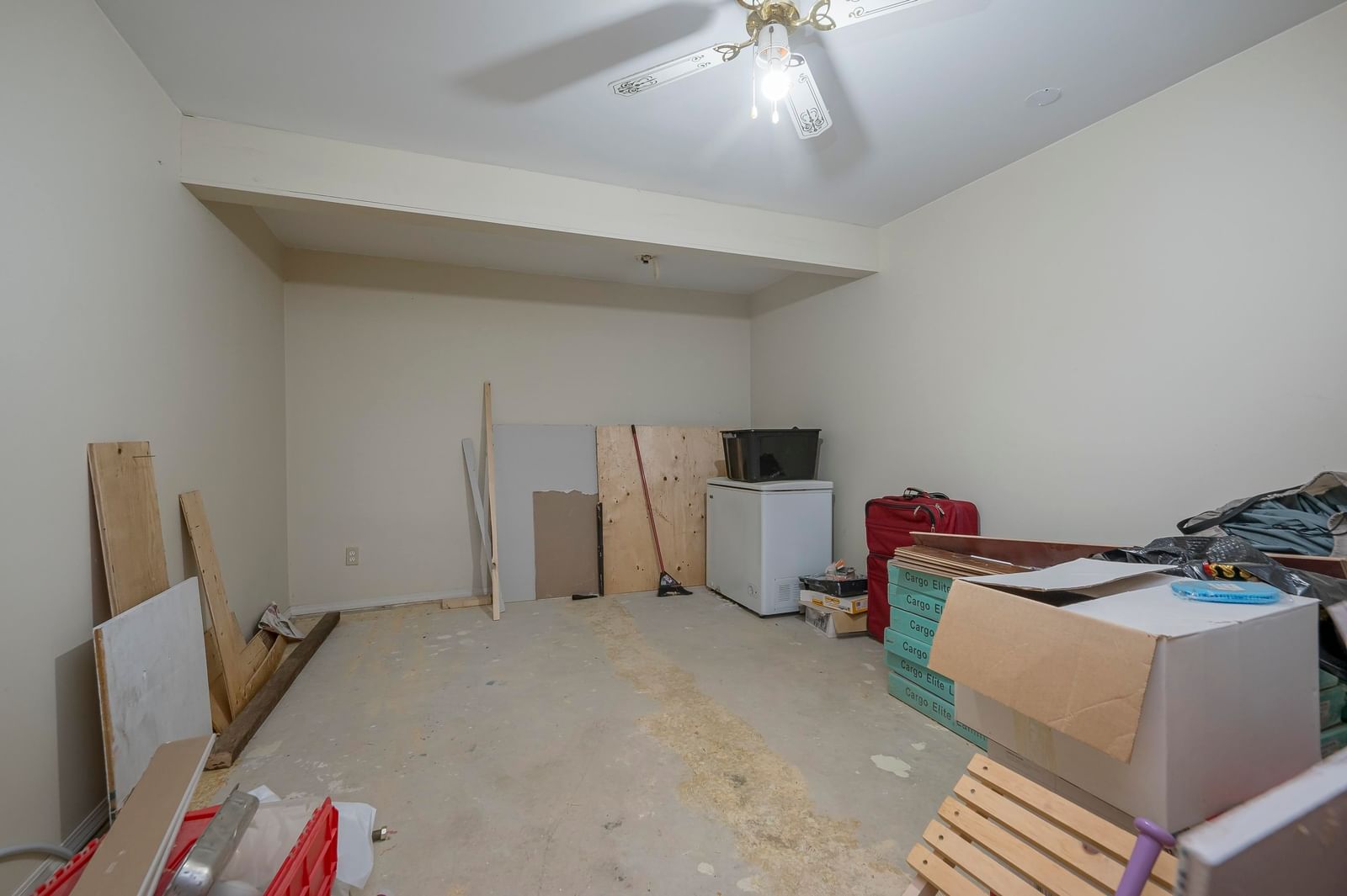 Listing Image 24